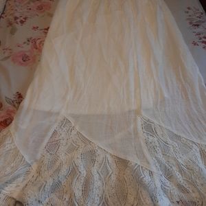 White Skirt size M with bottom lace detail